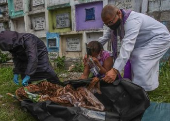 Los muertos de la ‘guerra contra la droga’ en Filipinas tienen que salir de la tumba