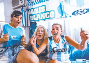 Fotógrafas tras las verdaderas cuerpas de las hinchas