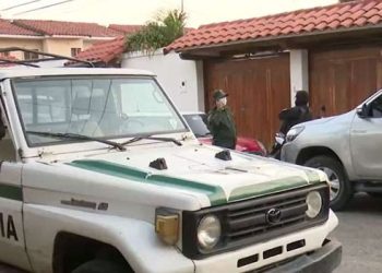 Justicia envía a la cárcel a cinco policías y dos civiles por desaparición de $us 65.000