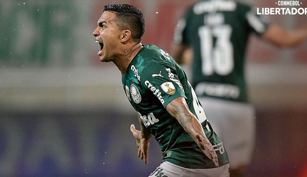 Palmeiras golea a Sao Paulo y avanza a semifinales de Libertadores