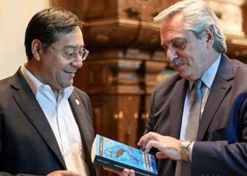 Fernández pide disculpas a Arce y dice sentir ‘dolor y vergüenza’ por envío de ‘material bélico’