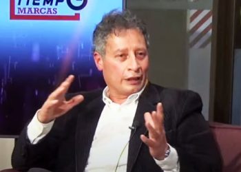 César Navarro. ‘Me dicen que si no renuncio matan a mi hermano’