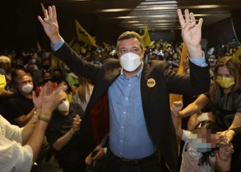 ‘No más violencia en Chile’, promete el candidato Sebastián Sichel al cerrar su campaña