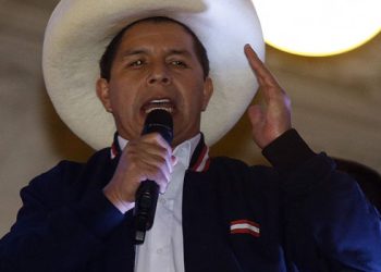 Castillo anuncia renuncia del primer ministro, que implica remoción de todo el gabinete