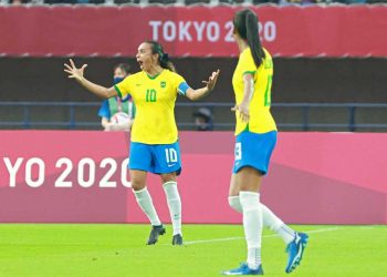 Brasil, con doblete de Marta Vieira, arrolla a China en su debut en los Juegos de Tokio