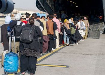 Biden, bajo presión, defiende las ‘difíciles’ evacuaciones de Afganistán
