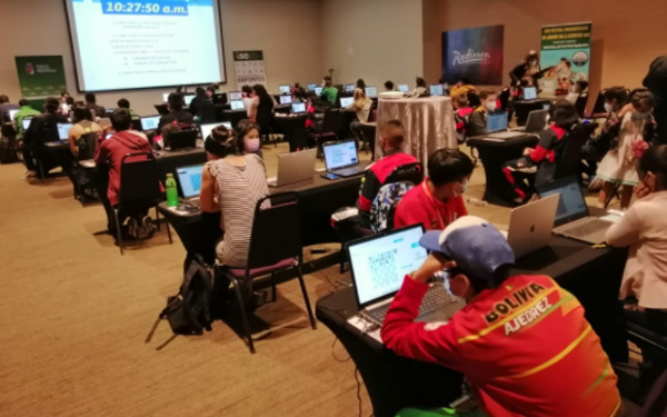 Cinco bolivianos tienen puntaje perfecto en el inicio del Festival Panamericano