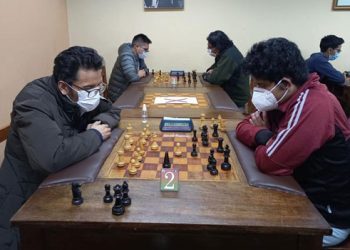 Párraga, Titichoca y Ferrufino avanzan al Nacional Final de ajedrez