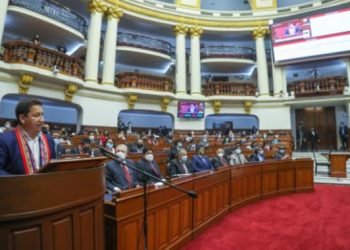 Congreso peruano suspende debate sobre voto de confianza al gabinete de Castillo