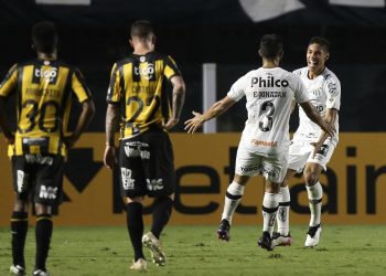 DT de The Strongest dice que a su plantel le falta preparación