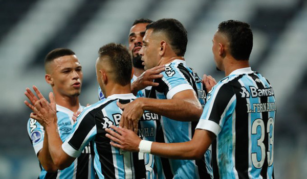 Luiz Fernando comanda la masacre 8-0 de Gremio sobre Aragua en Sudamericana