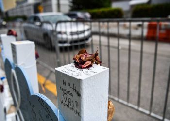 La búsqueda de víctimas de Surfside se acerca al fin un mes después del derrumbe