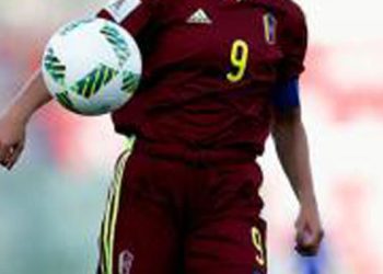 Futbolistas venezolanas acusan a exseleccionador de abuso sexual