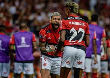 Flamengo olfatea la final de la Libertadores al derrotar 2-0 a Barcelona