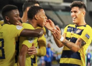 Ecuador, con amnesia de victorias, al borde del fiasco en la Copa América