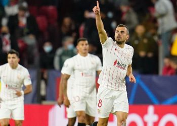 El Sevilla sigue en la carrera por los octavos de Champions