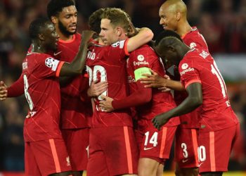 El Milan regresa siete años después a Champions con derrota en Anfield