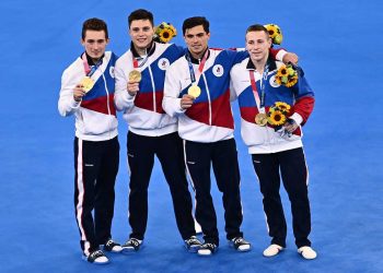 Los rusos arrebatan a Japón el título olímpico por equipos en la gimnasia