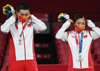 Un premio extra para los medallistas: 30 segundos sin la mascarilla