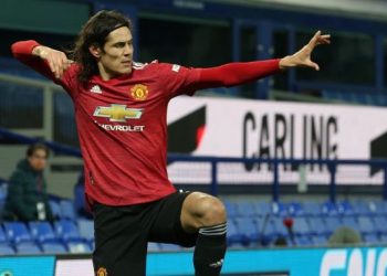 Cavani amplía su contrato con el Manchester United hasta 2022