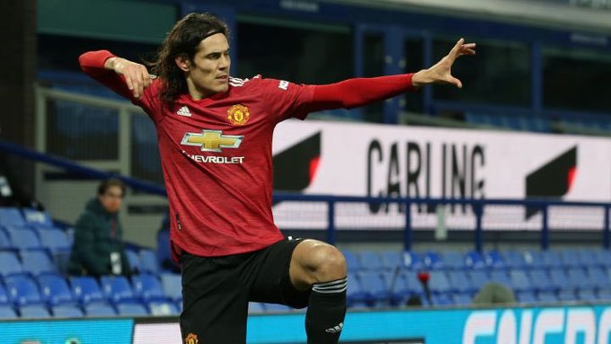 Cavani amplía su contrato con el Manchester United hasta 2022