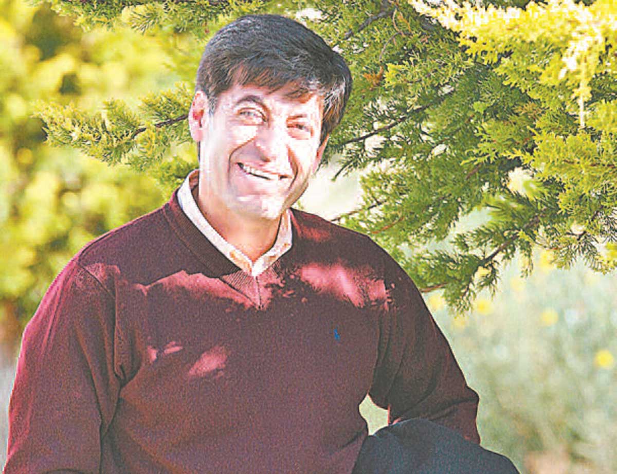 EL ETERNO RETORNO DE SANTIAGO BLANCO (a puro machete)