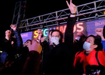 Chilenos sorprenden y se inclinan en primarias por candidatos de nueva generación