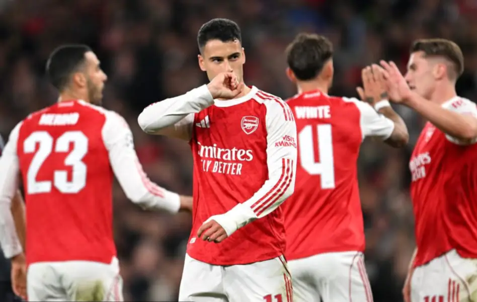 Martinelli conduce al Arsenal al triunfo ante un correoso Olympiakos