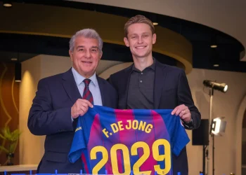 El Barcelona renueva a Frenkie de Jong hasta 2029