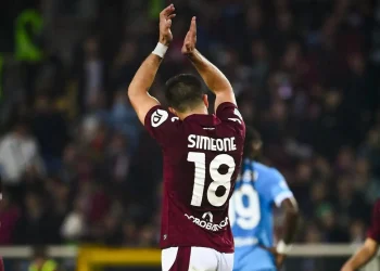 Gio Simeone descabalga al Napoli
