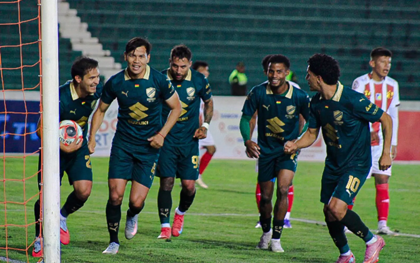 Bolívar sigue imparable y con buena cosecha; goleó 0-3 a Independiente