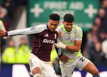 Manchester City cae por primera vez desde agosto