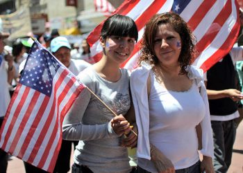 La población identificada como ‘blanca’ de EEUU cae por primera vez