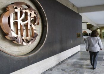 Banco Central de Perú eleva tasa de interés a 0,50% por la inflación