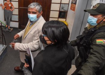 Arias defiende legalidad de decreto y alude a Morales para justificar delitos en la gestión de Áñez