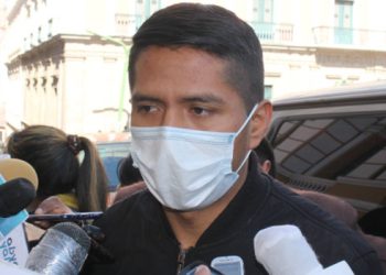 Rodríguez le sugiere a Mesa alquilar un ambiente para conferencias de CC