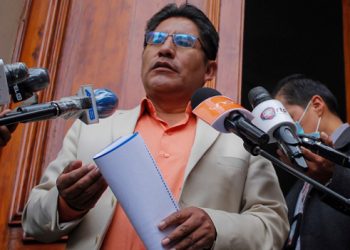 Tres personas heridas en accidente provocado por exgobernador Félix Patzi