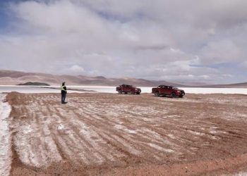 Rusia y Argentina firman contrato para extracción de litio en Salar Tolillar