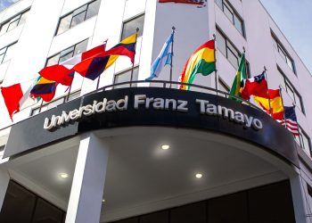 UNIFRANZ, la única universidad en Bolivia con menciones de especialización