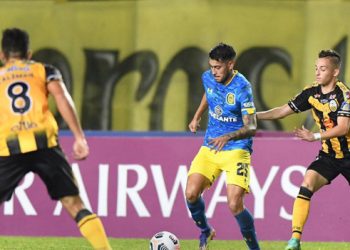 Táchira salva el empate ante Rosario Central en el descuento por la Sudamericana