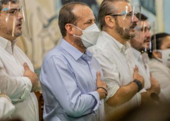 Camacho es internado debido a una complicación en su salud; se halla estable
