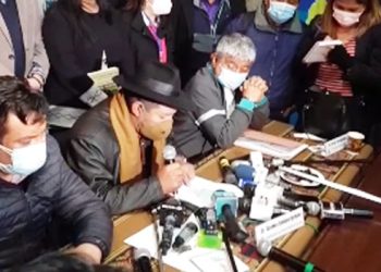COED-La Paz fija el 18 para iniciar campaña masiva de vacunación y permite abrir bares y karaokes