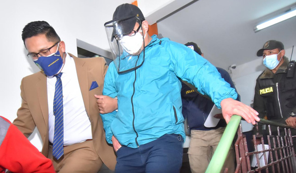 Aprehenden a un exfuncionario de Salud por el caso respiradores chinos