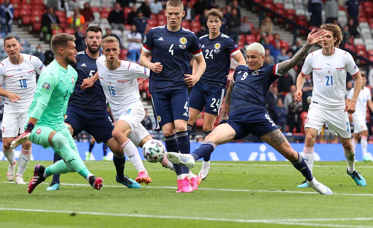 República Checa supera a Escocia y lidera el grupo ‘D’ en la Euro