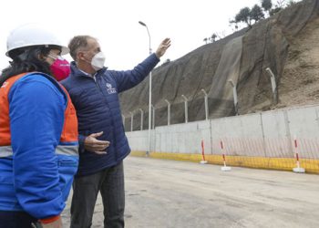 Una veintena de casas dañadas y tren urbano semiparalizado tras sismo en Perú