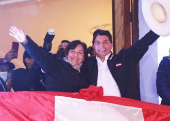 Primera Vicepresidenta electa de Perú perfila trabajo conjunto con Arce