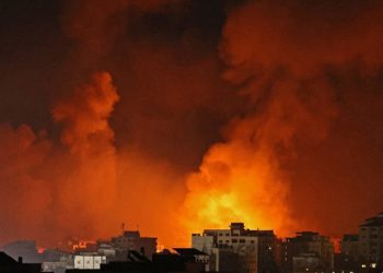 Bombardeos israelíes matan a 42 palestinos en Gaza, bloqueo diplomático en la ONU