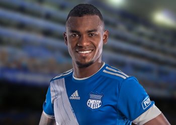 Dos seleccionados de Ecuador suspendidos dos meses del torneo local por una pelea