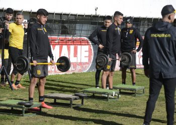 Martínez y Quiñónez firman contrato con The Strongest este lunes