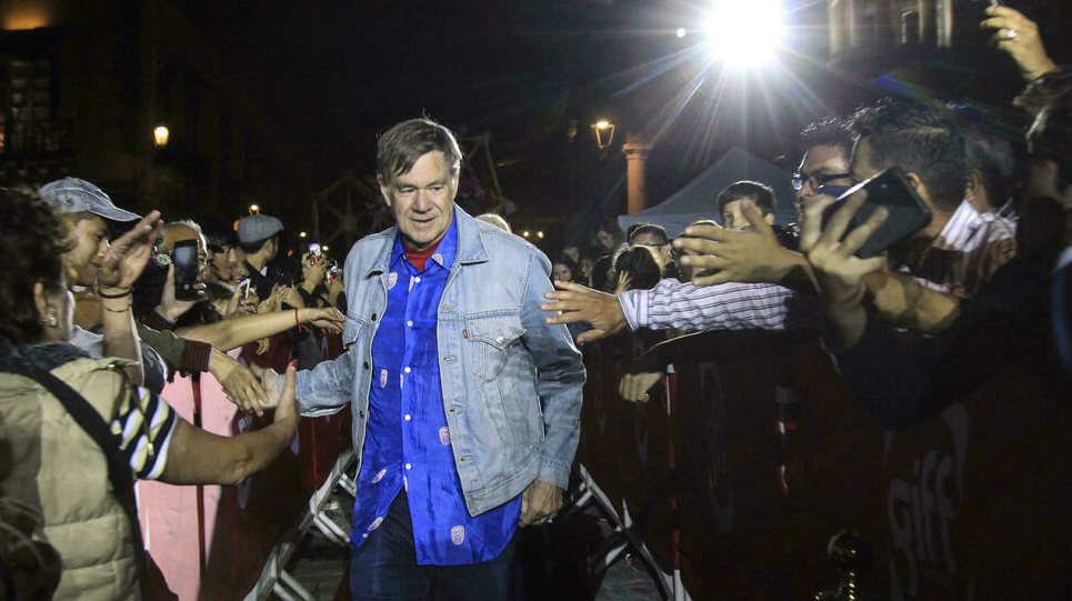 El cineasta Gus Van Sant se estrena en el teatro con un musical sobre Andy Warhol